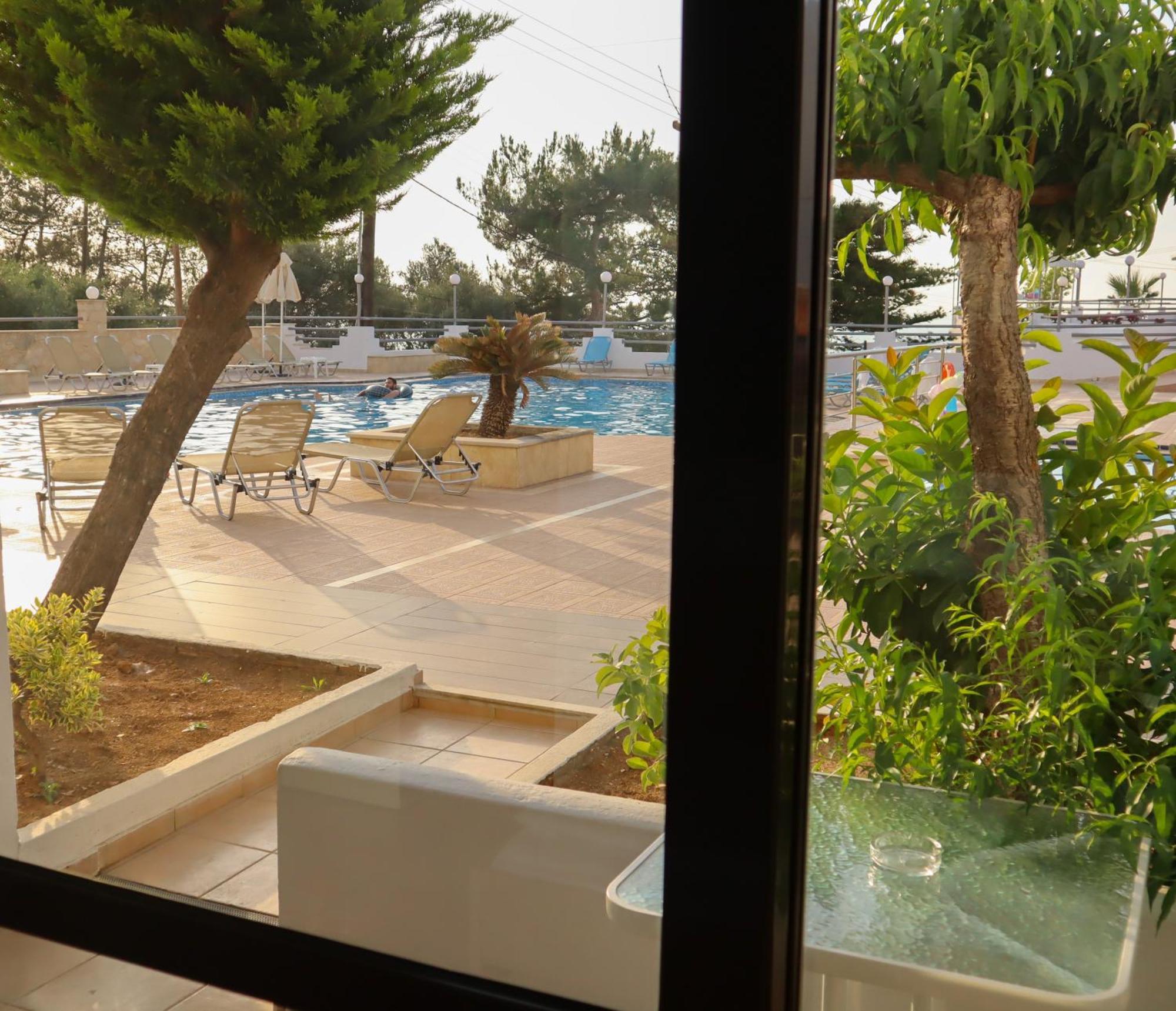 Adel Paradise Adelianos Kampos Exteriér fotografie